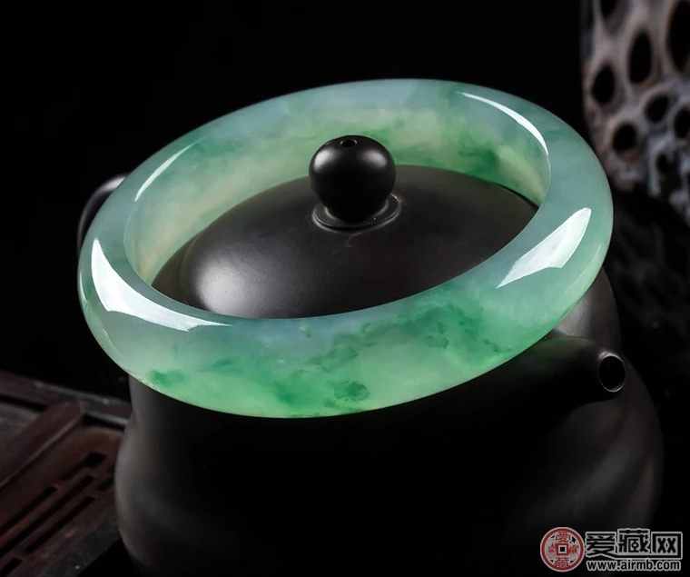 冰糯种翡翠的好坏应该如何鉴定 冰糯种翡翠的好坏应该如何鉴定