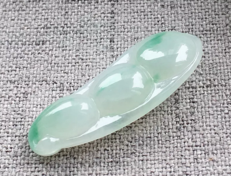 翡翠会越戴越透吗 如何正确佩戴翡翠 翡翠会越戴越透吗 如何正确佩戴翡翠