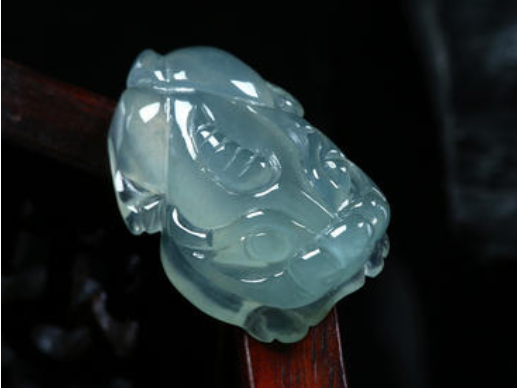 冰种翡翠值钱吗 怎么鉴别真正的冰种翡翠 冰种翡翠值钱吗 怎么鉴别真正的冰种翡翠