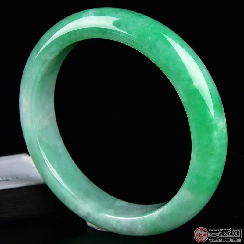 翡翠手镯价格,它的等级怎样去理解 翡翠手镯价格,它的等级怎样去理解