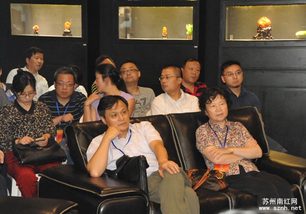 姑苏区政协“南红知识”专题讲座今在苏州南红交易中心召开 姑苏区政协“南红知识”专题讲座今在苏州南红交易中心召开