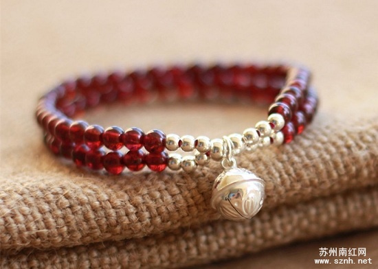 如何区分凉山南红玛瑙与石榴石? 如何区分凉山南红玛瑙与石榴石?