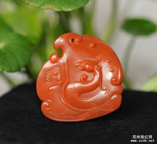 分不清凉山南红与红珊瑚?抓住颜色是关键!