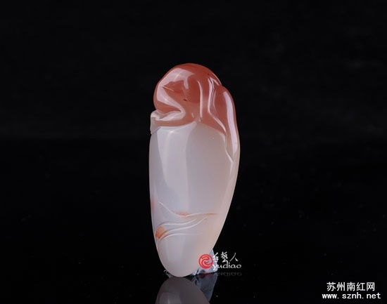 万花丛中过,才惊觉此种风情的南红美女才最媚。 万花丛中过,才惊觉此种风情的南红美女才最媚。