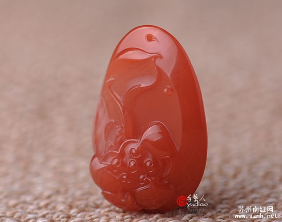 南红玛瑙与红翡的异同 南红玛瑙与红翡的异同