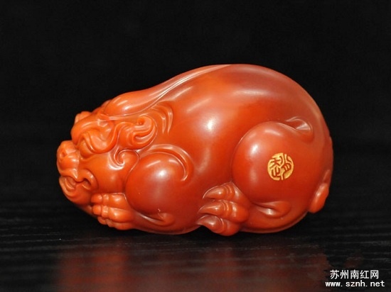 如何从颜色鉴别南红玛瑙柿子红 如何从颜色鉴别南红玛瑙柿子红