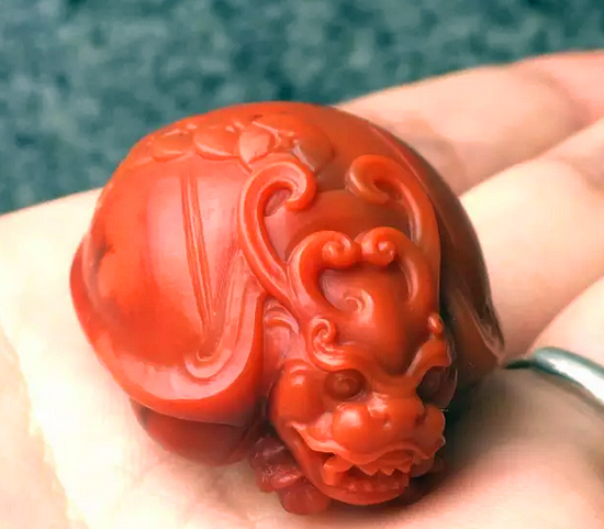 听说南红龙龟所到之处,老人小孩都为它痴迷? 听说南红龙龟所到之处,老人小孩都为它痴迷?