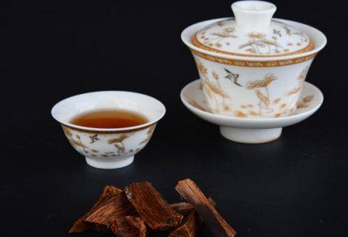 沉香泡水喝有副作用吗 沉香泡水的作用 沉香泡水喝有副作用吗 沉香泡水的作用