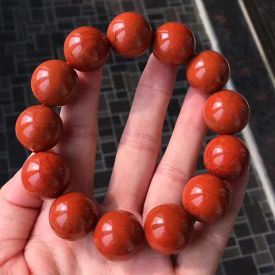 红玛瑙手串的寓意 红玛瑙手串图片介绍 红玛瑙手串的寓意 红玛瑙手串图片介绍