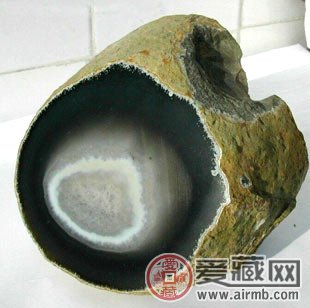 水胆玛瑙 水胆玛瑙产地</